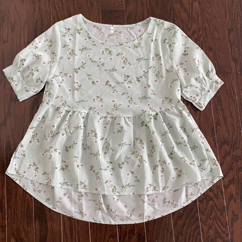 Womans XS mint green floral peplum top